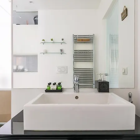 Luxury Modern One Bedroom In Great Location Apartment Milan