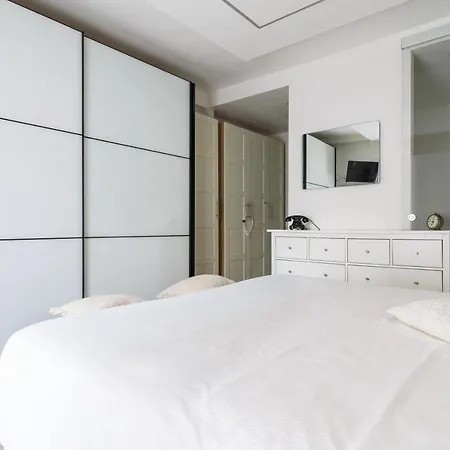 Apartment Luxury Modern One Bedroom In Great Location Milan