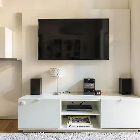 Luxury Modern One Bedroom In Great Location Apartamento